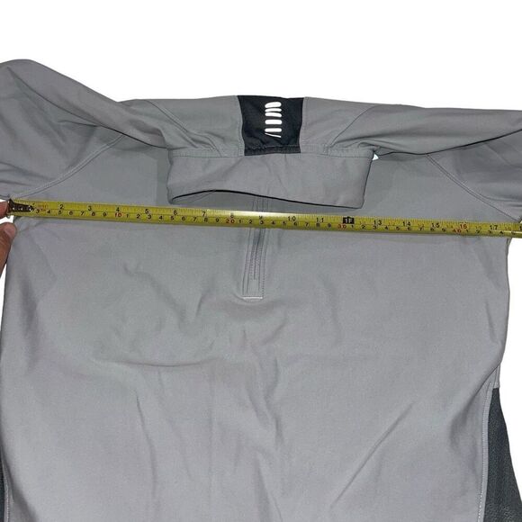 Under Armour Heat Gear Light & Dark Grey 1/4 Zip Pullover - Size Small - Picture 8 of 9